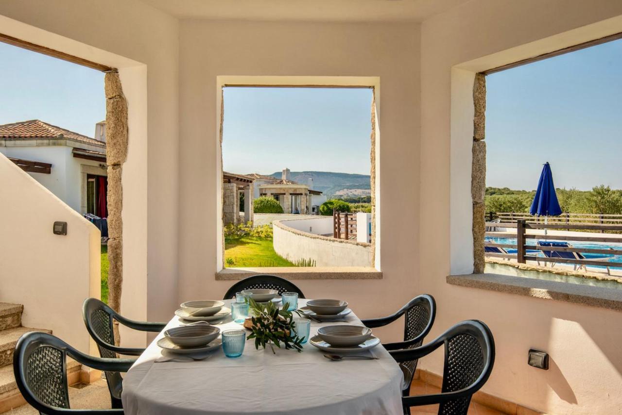 Ville In Resort Con Piscina A 2 Km Da Alghero Eksteriør billede