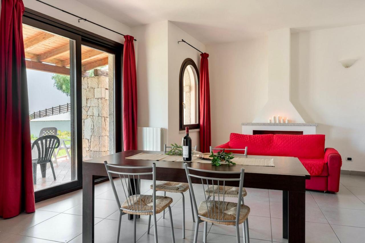 Ville In Resort Con Piscina A 2 Km Da Alghero Eksteriør billede